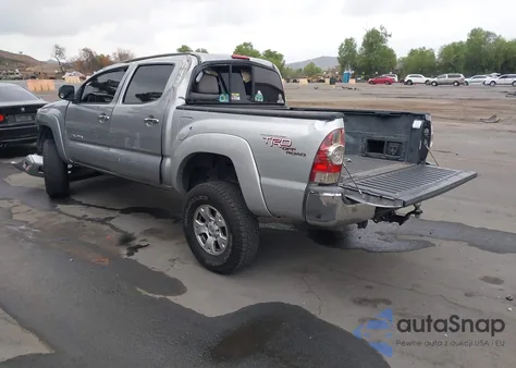2015 Toyota Tacoma Prerunner V6 z USA, uszkodzony, nr VIN 5TFJU4GN7FX074999